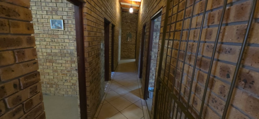 7 Bedroom Property for Sale in Wilkoppies North West